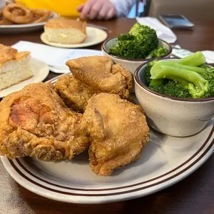 chicken wings, fried chicken wings, chicken wings and fried chicken, food, fried chicken, poultry, bbq chicken, chicken, bbq wings