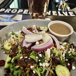 Shooter&apos;s Signature House Salad