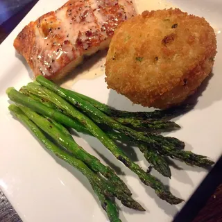 Grilled Salmon with Champagne Sauce