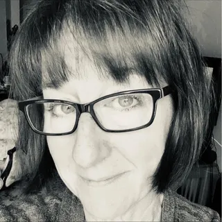 Deb R.
