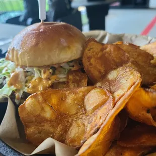 Smash burger and chips