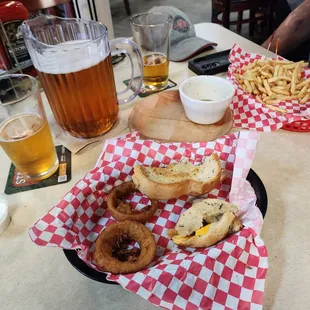 Patty melt with onion rings and the tri-tip dip. Fries and onion rings. So yummy