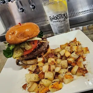 Stinger Burger with potatoes