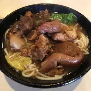 Pig Feet Lo-Mein