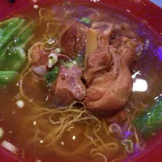 Pig Feet Noodle Soup