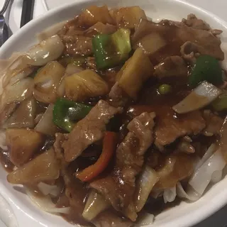 Satay Beef Chow Fun