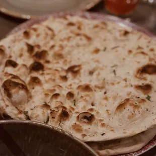 Naan (crunchy and soft at the same time, hmm perfection)