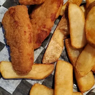 Kid's chicken strips