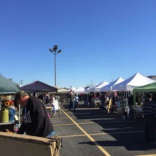Beautiful Fall day for the market.