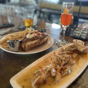 Lobster Roll and Blue Crab Fingers