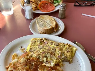 Gus's Diner One Eight Five