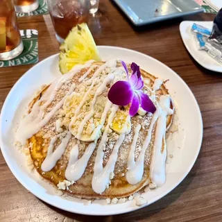 Banana MacNut Pancake