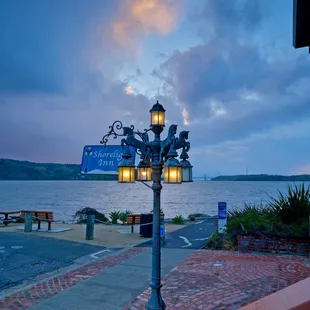 Shorelight Inn view from entrance and lamppost sign