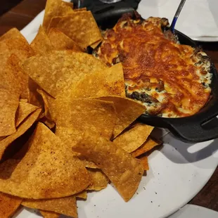 Spinich and artichoke dip. Great seasoning on the chips.