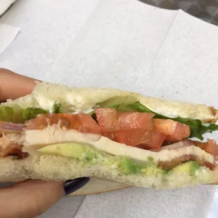 1 star for ONE piece of meat on my sandwhich. What do I look like? A bird?