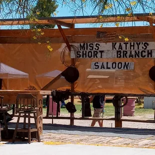 the entrance to the restaurant
