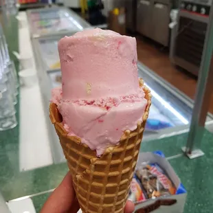 Circus animal cracker waffle cone - Hawaii aunty hooked it up w extra scoop!