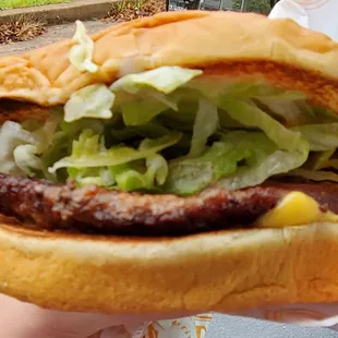 Regular 1/4 lb cheeseburger