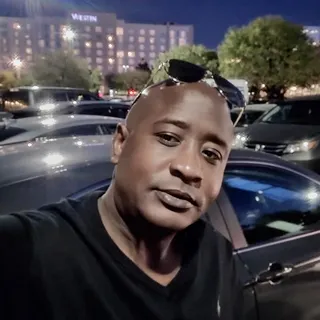 LaRon E.