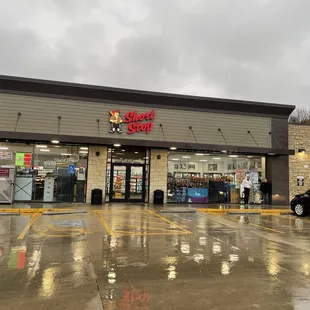 Short stop convenience store
