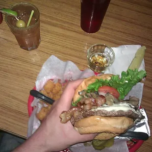 The Works w/ raw onion.