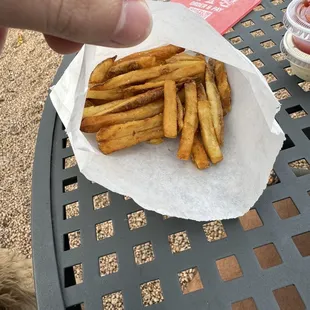 Like 25 fries??