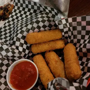 Mozz sticks... $9.99 for five small ones, and they weren't super hot either. Meh.