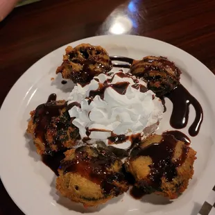 Deep fried Oreos, decent
