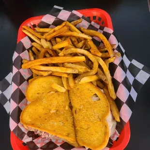 REUBEN &amp; FF... very good, but totally loved the Cuban more!