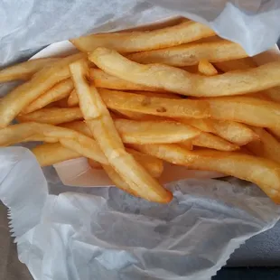 Season-less, tasteless fries.