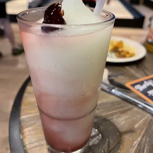 dessert, drink