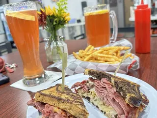 Sammy’s Bar & Grill