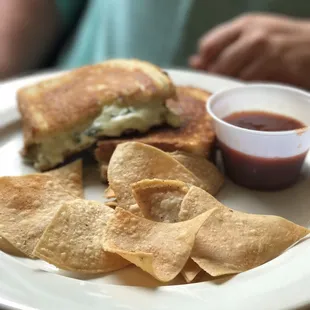 Crab/spinach/artichoke/ Gouda  GRILLED CHEESE