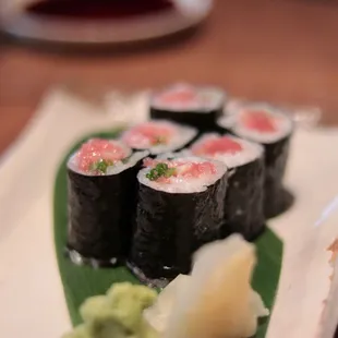 negi toro maki (tuna)