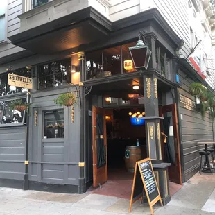 Front entrance of Shotwell&apos;s in the city.