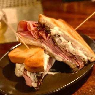 Smoked Ham & Mornay Melt