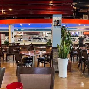 sushi and sashimi, interior