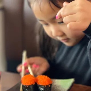 Smelt Roe (Masago) Sushi - 2 pieces