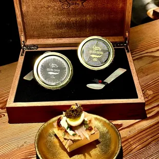 Elevated Elegance of Ossetra Caviar Tapas
高級感溢れる逸品: オセトラキャビアのタパス