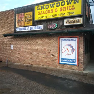 UTA students welcome! Go Mavs!