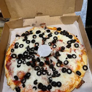 Personal cheese pizza + black olives