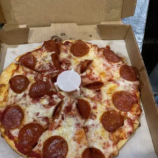 Personal pepperoni pizza