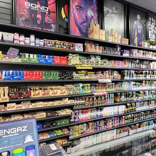 Large selection of papers and wraps