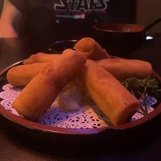 6 Egg Rolls