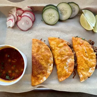 Tres Tacos Rojos