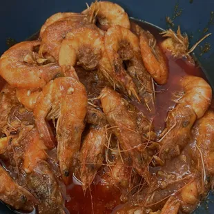 Shrimp with garlic butter and house medley