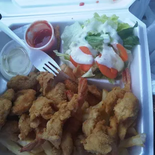 shrimp &amp; oysters basket