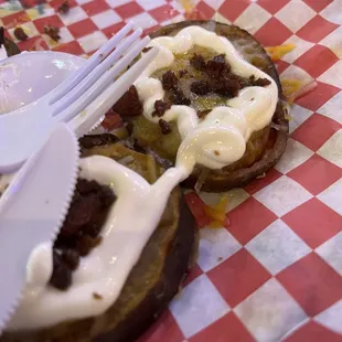 Potato Wheel with bacon and sour was delicious.