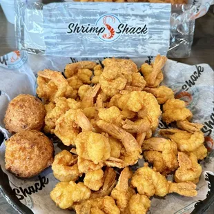 Shrimp lover?ヽ(*‿*)ノEvery Tuesday and Thursday 30 pc Shrimp and 2 sides $13.99.