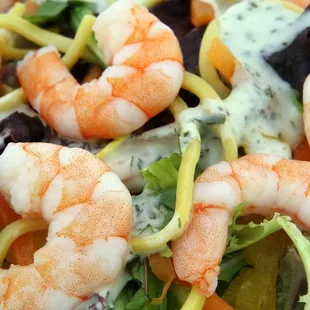 Shrimp with vegetables.